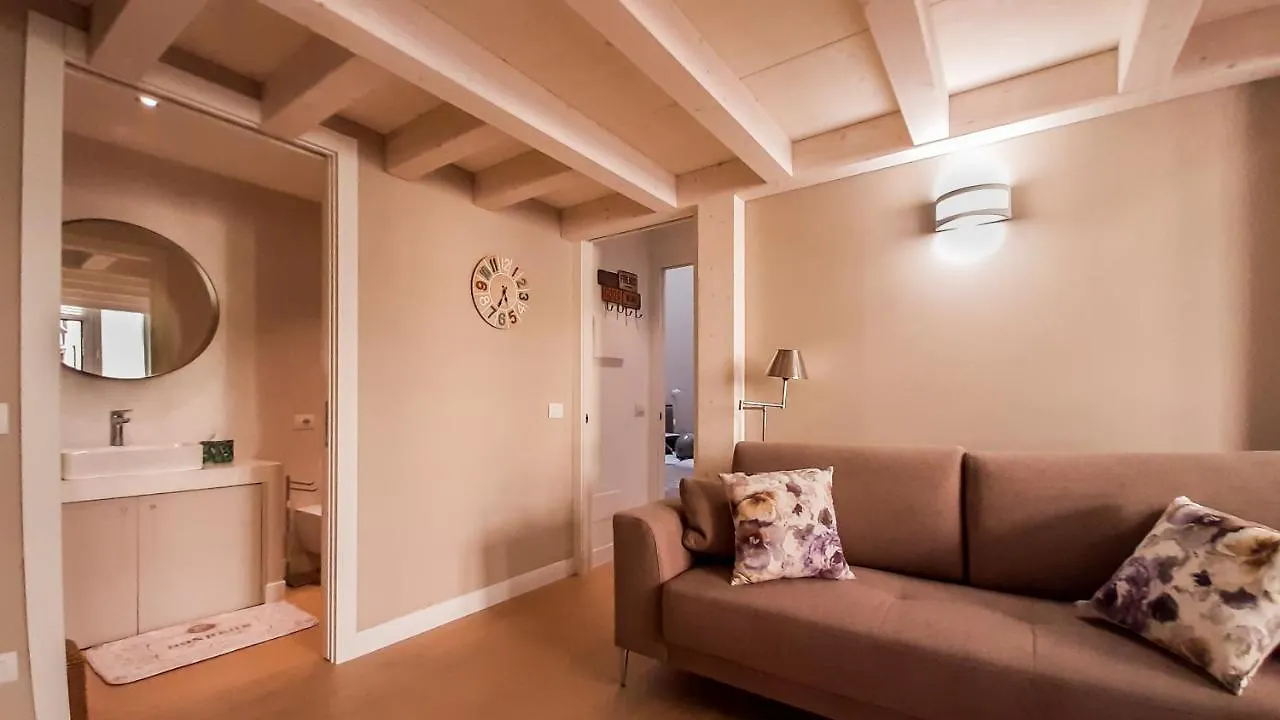 Joivy Sophisticated 2 Bedroom Loft For 4 Milano Italien