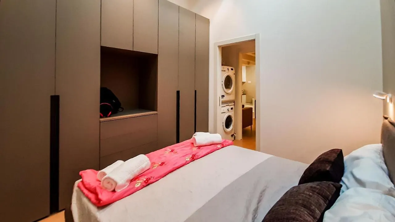 Joivy Sophisticated 2 Bedroom Loft For 4 Milano Lägenhet